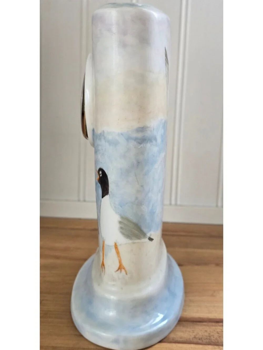 Vtg Porcelain Shelf Clock w/ Hand-Painted Seagull Design signed Battery not incl